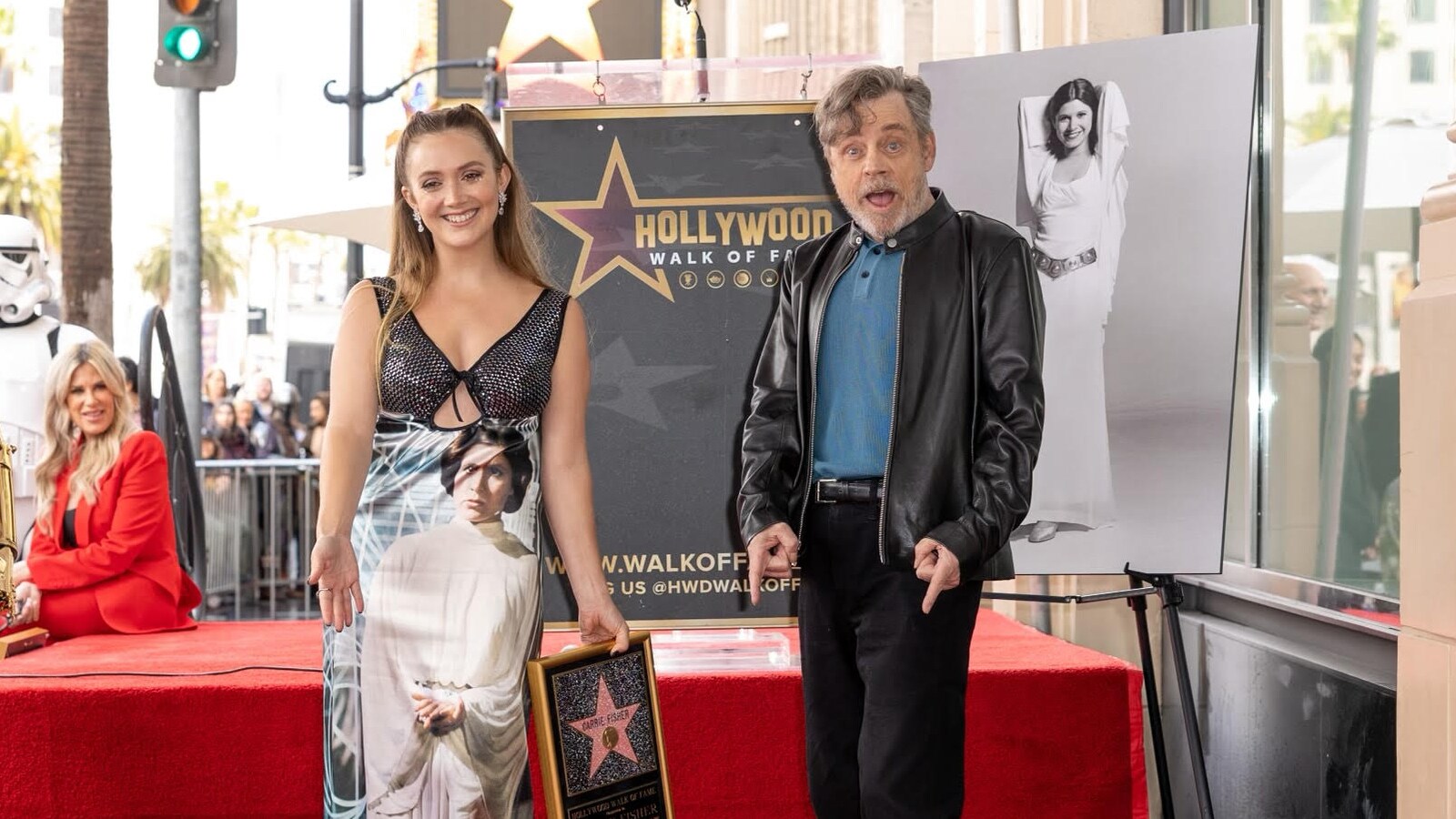 carrie-fisher-walk-of-fame-billie-mark_article-feature_6e8719d6.jpeg